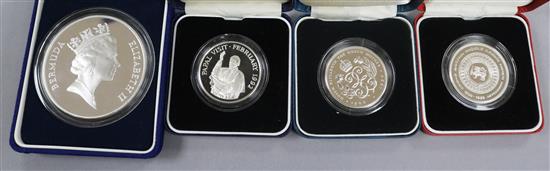 Four Queen Elizabeth II proof silver coins - Olympic Games 1992, Bermuda 5 dollars, 155.6g, Gambia 10 Dalais 1992, Sri Lanka 500 Rupee